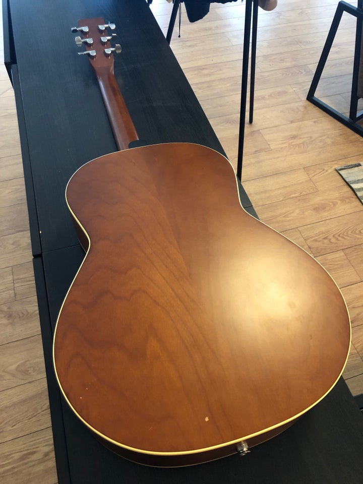 Norman Protege folk cedar B18 Western guitar