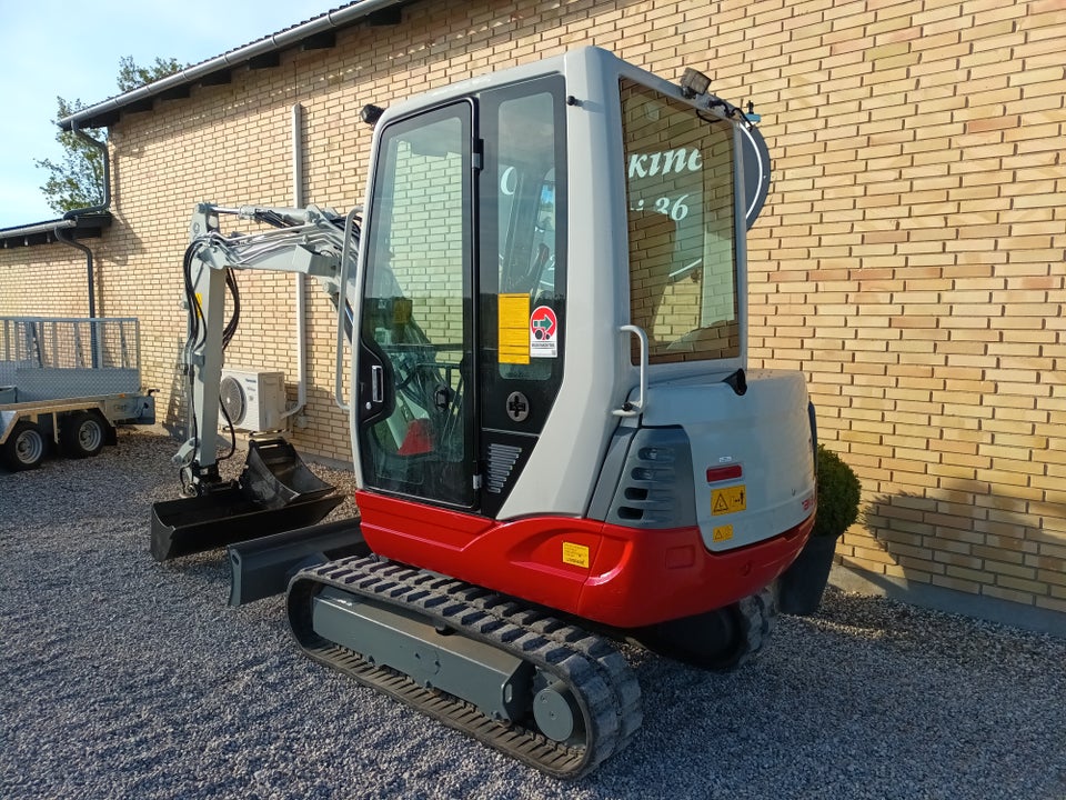 takeuchi tb228