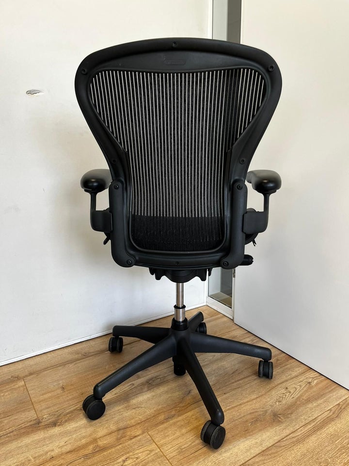 Refurbished Herman Miller Aeron - Kontorstol - I...