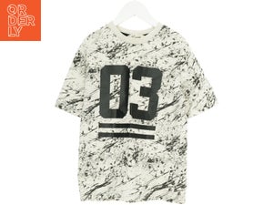 T-Shirt fra H&M (str. 140 cm)