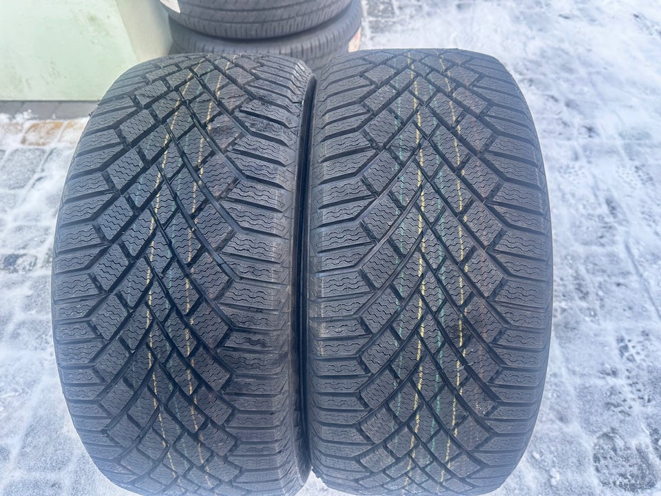 2x Nye Vinterdæk 235/45R17 Continental 