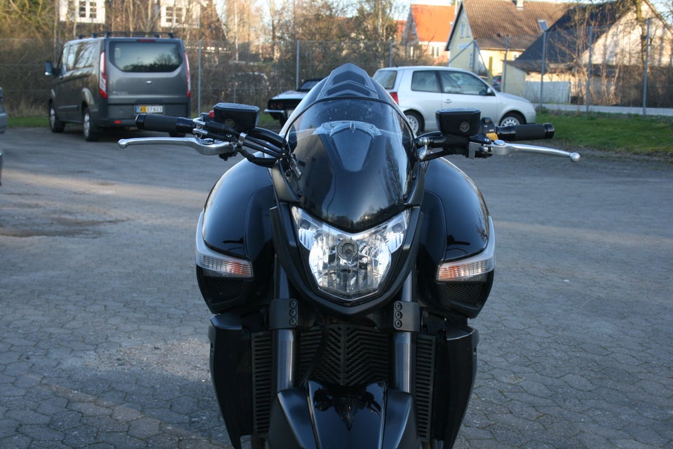 Suzuki GSX1300 B-King