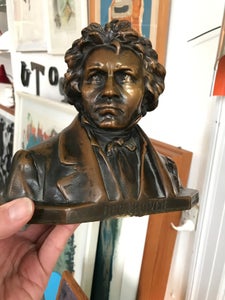 Beethoven buste