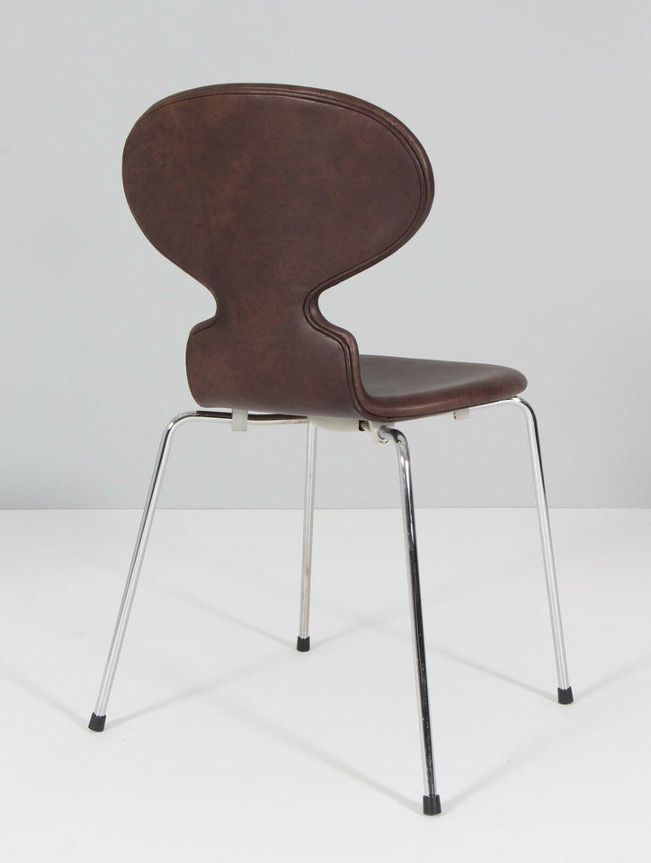 Arne Jacobsen. Myren spisestole, model 3101 (6)