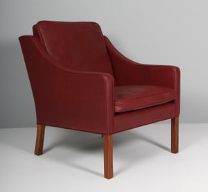 Børge Mogensen. Lænestol, model 2207. indian red læder.