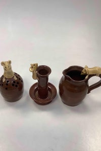 3 Dele David Cleverly Keramik med mus England Vase and pitcher VI SENDER
