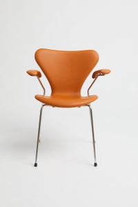 Polstring af Arne Jacobsen 3207 