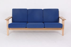 Hans J. Wegner sofa model GE290 / blå Hallingdal