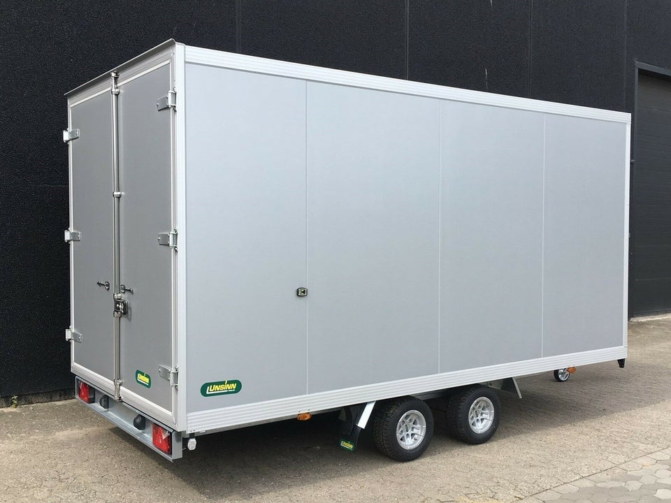 Cargotrailer 426 x 204 x 210 cm - 3000 kg. 