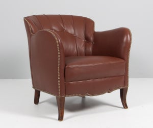 Dansk Møbelproducent, club chair af brun læder. 1940’erne