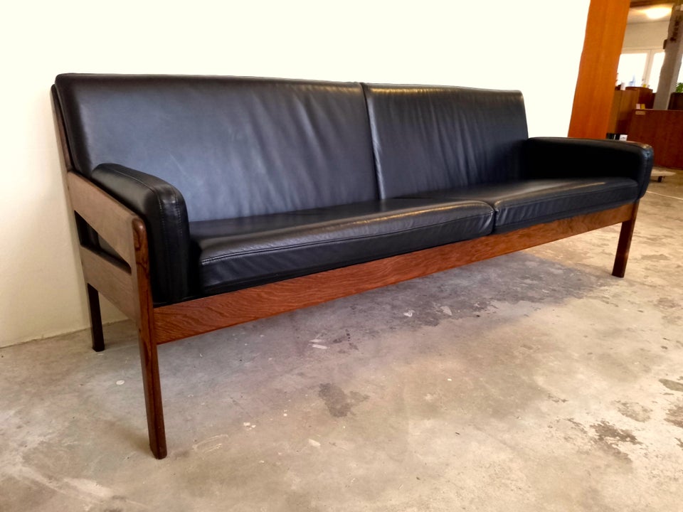 Sofa og armstol, model GJ14 og GJ15, Erik Ole Jø...