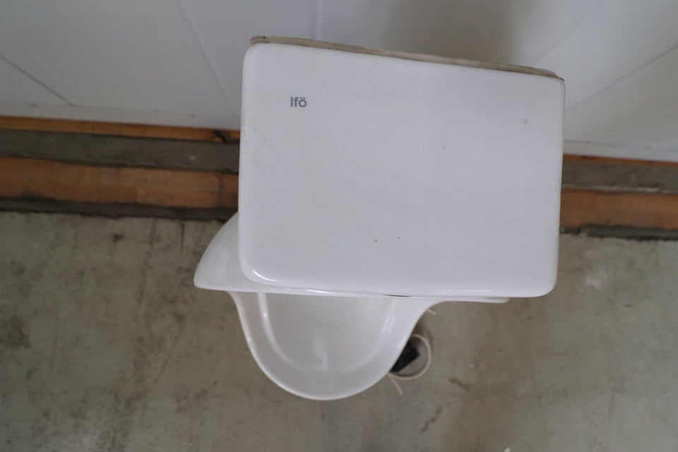 Urinal, væghængt med sensor og vandtilslutning 3...