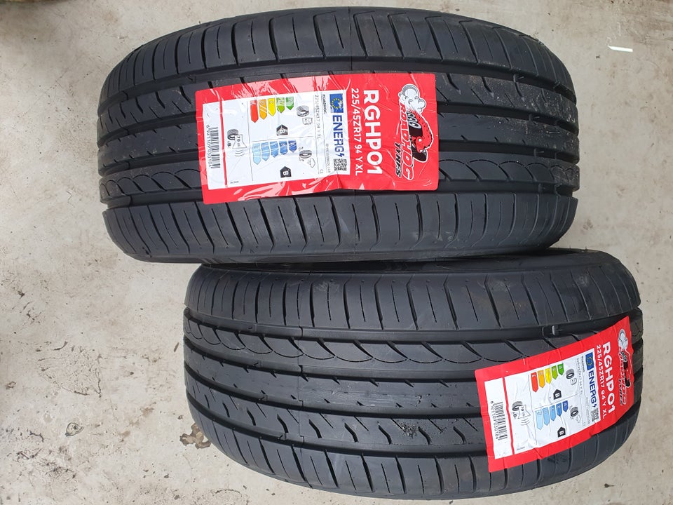 225/45R17