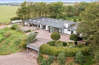 9-værelses Villa på 205 m² til 5495000 kr. Svej...