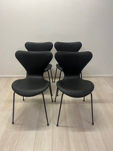 Syverstol 3107 Serie 7, fuldpolstret af Arne Jacobsen 