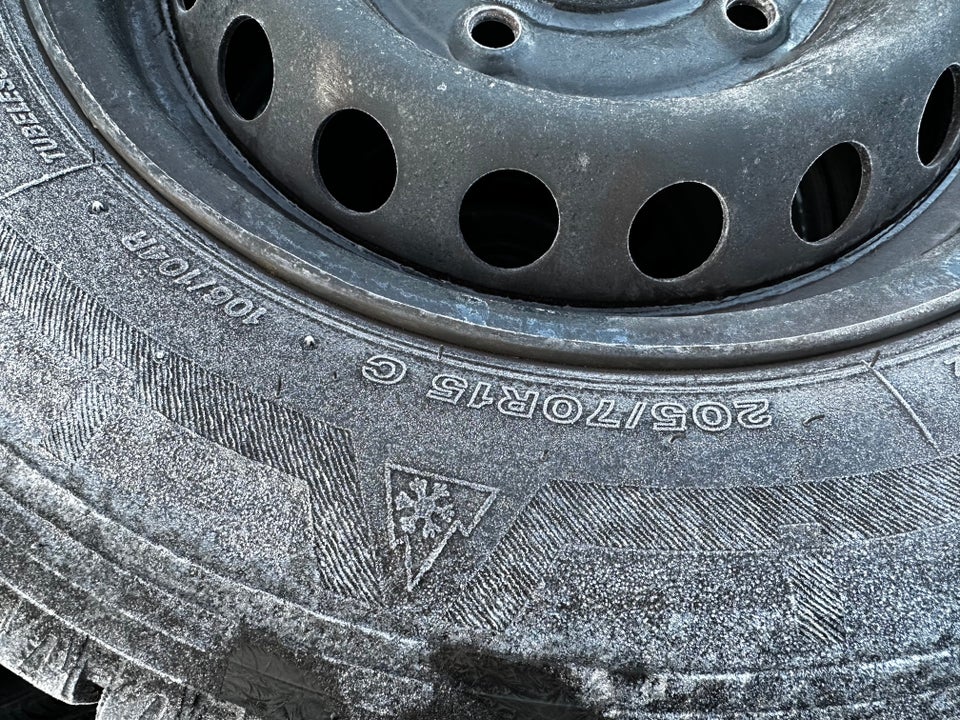 Ford Tranzit Stålfælge med Bridgestone vinterdæk...