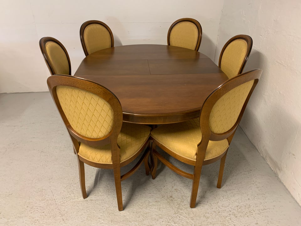 Spisebord, med 6 stole