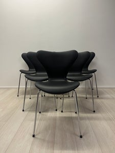 Syverstole af Arne Jacobsen Nypolstrede Fritz Hansen